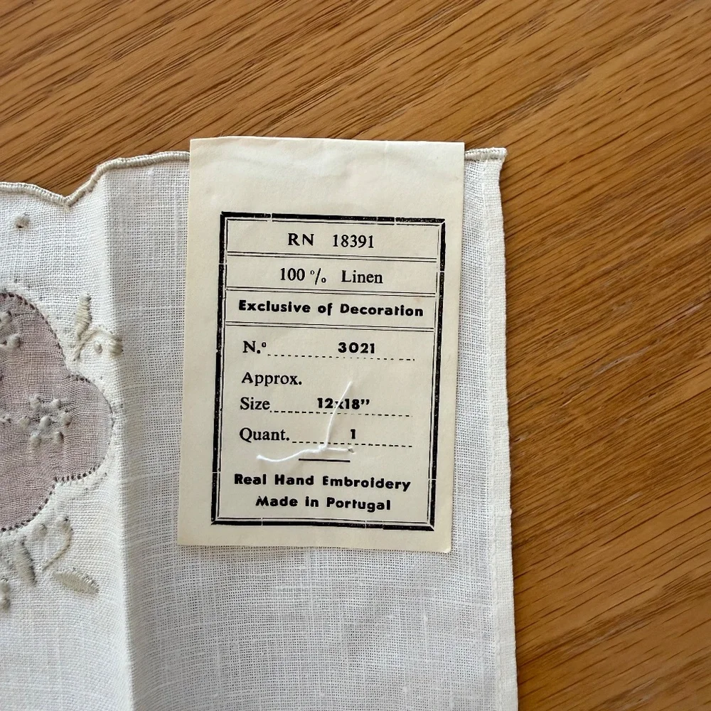 VINTAGE HAND EMBROIDERED LINEN HAND TOWELS-SET/3